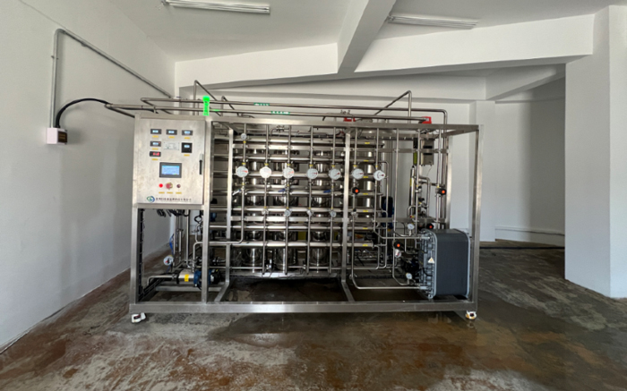 信德水处理为苏州康众公司定制纯化水设备